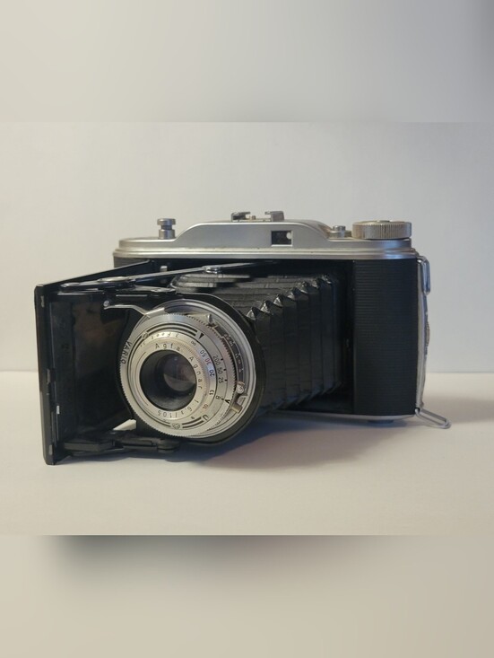 Ansco Viking 6.3 Camera Other - Classic Ansco Viking Folding Film Camera in Black and Silver